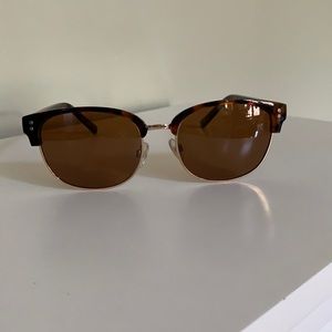 Foster Grant polarized sunglasses